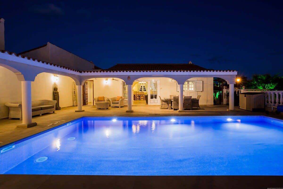 Villa Freesia with heated pool and free air con in Oasis del Sur, San Miguel de Abona