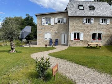 Gîte pour 5 personnes, avec jardin et terrasse, animaux acceptés dans l' Aveyron