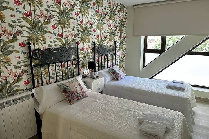 Appartement entier, La Herencia A - Duplex apartment in the old town of Ponferrada.air-conditioned. in Ponferrada, El Bierzo