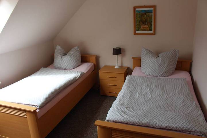 Ferienwohnung für 4 Personen, mit Garten in Ostrhauderfehn - 3