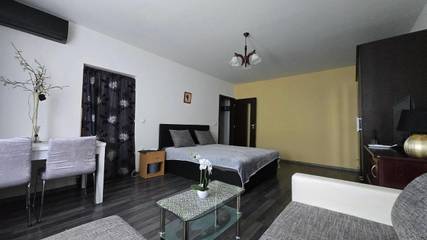 Gîte pour 3 personnes, avec vue et balcon, animaux acceptés à Prievidza