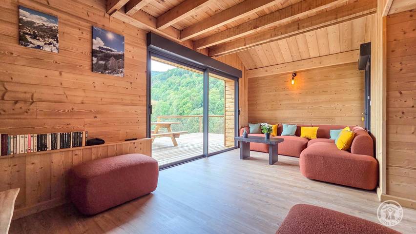 Gîte pour 10 personnes, avec jardin et terrasse, animaux acceptés dans les Hautes-Pyrénées - 4