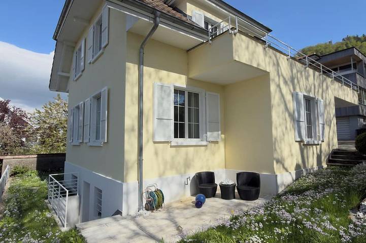 Ferienhaus für 6 Personen, mit Balkon und Whirlpool sowie Garten