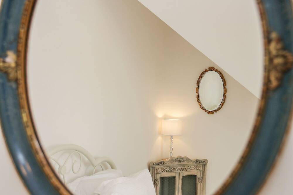 Beach House, family friendly, country holiday cottage in Colwyn Bay in Rhos on Sea, Conwy region