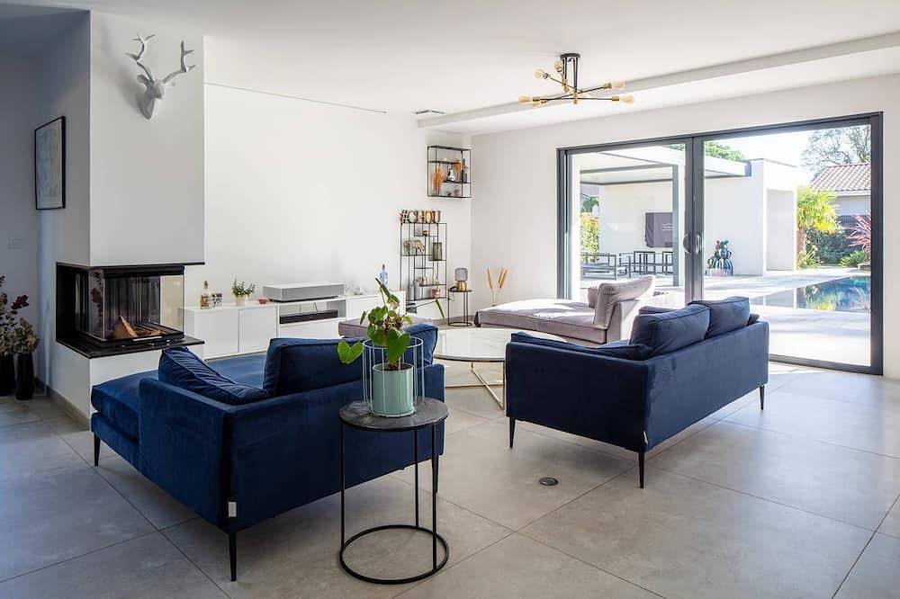 Villa Palawan Avec Piscine Chauffée, Spa et Sauna in Tosse, Côte d’Argent