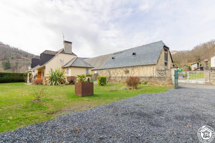 Gîte pour 6 personnes, avec jardin, animaux acceptés à Gez