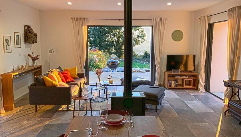 Location de vacances pour 11 personnes, avec jardin et vue, adapté aux familles à Pontacq - 3