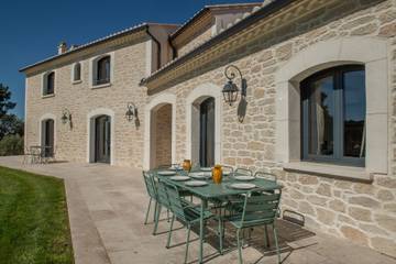 Maison De Vacances pour 8 Personnes dans Saint-Gilles, Région de Nîmes, Photo 4