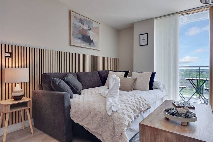 Ganze Wohnung, Elegant Apartment @ The Vizion • City Centre • Balcony • Parking • Super-Fast WiFi • Yoko Property in Milton Keynes, Südostengland