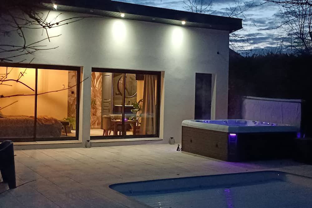Lovebirds.spa Brand new poolhouse with spa in Vincey, Région d'Épinal