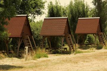 Gîte pour 6 personnes, avec terrasse et piscine ainsi que bassin pour enfant et vue à Mézières-en-Brenne