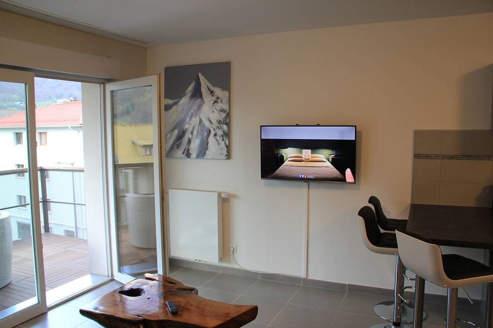 Entire apartment, Appartement au Pied du Mont-blanc! in Sallanches, Pays du Mont-Blanc
