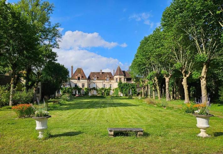 Location de vacances pour 2 personnes, avec vue et jardin dans Villiers-Saint-Benoît