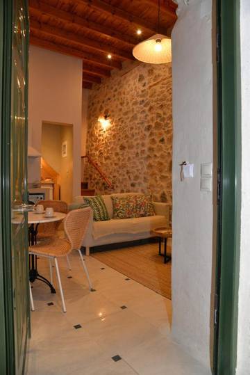 Gîte pour 4 personnes, avec balcon dans Gytheion