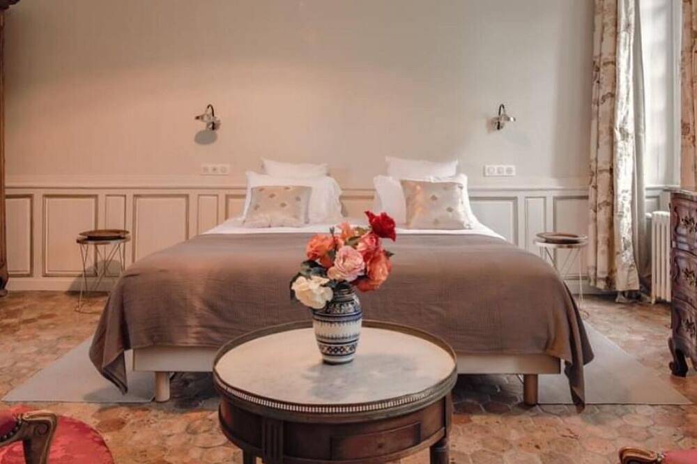 Château 15 couchages Luxe/idéal fête + Salle de réception neuve & chic en option in Villotran, Oise