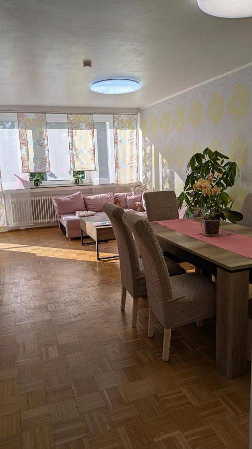 Ferienwohnung für 6 Personen, mit Whirlpool und Balkon, mit Haustier in Bielefeld