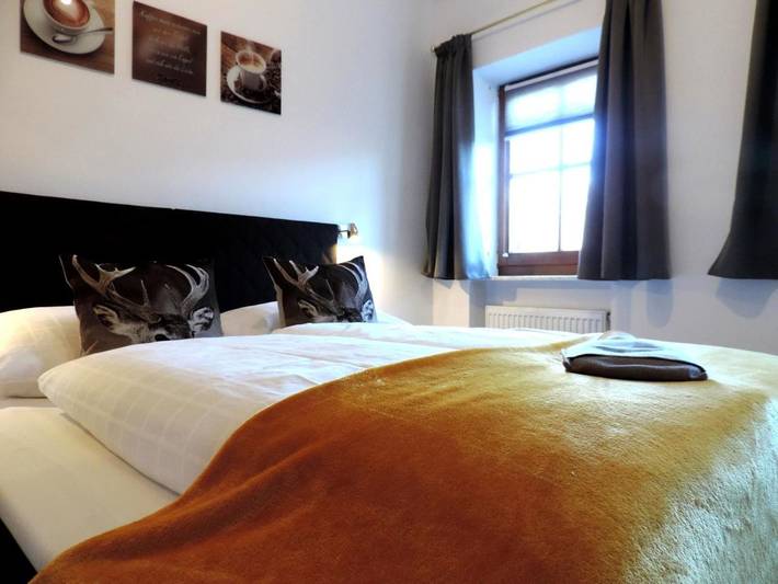 Ferienwohnung für 5 Personen, mit Balkon und Terrasse sowie Garten und Pool in Marling - 2