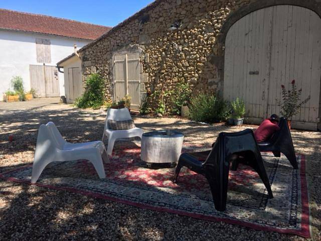 Double Room with Private Bathroom in Loupiac, Région de Langon