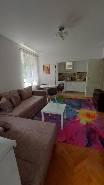 Gîte pour 4 personnes, avec balcon et vue à Vršac