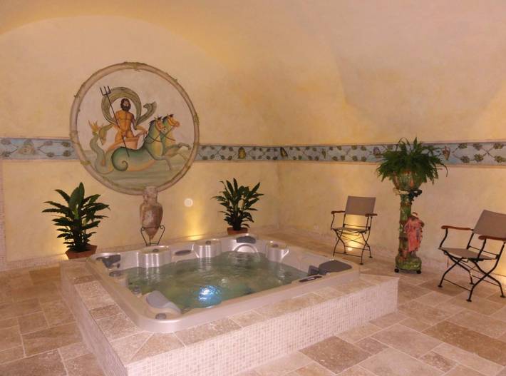 Gîte pour 2 personnes, avec jacuzzi et jardin en Provence-Alpes-Côte d'Azur