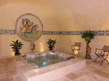 Gîte pour 2 personnes, avec jardin et jacuzzi dans Parc naturel régional de la Sainte-Baume
