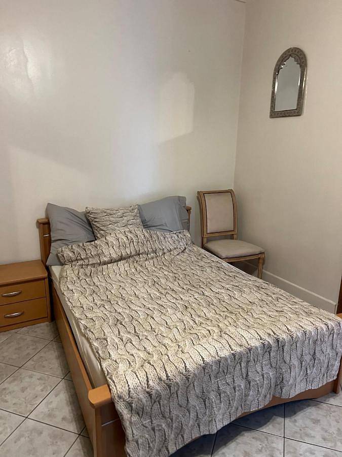 Appartement entier, One-Bedroom Apartment in La Ferté-Gaucher, Seine-et-Marne