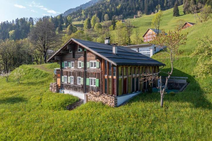 Ferienwohnung für 7 Personen, mit Balkon und Terrasse sowie Ausblick in Raggal - 4