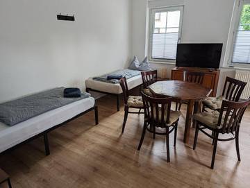 Gîte pour 8 personnes, avec terrasse et vue à Borna