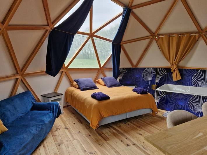Tente pour 2 personnes, avec vue ainsi que terrasse et jardin dans le Cher - 4