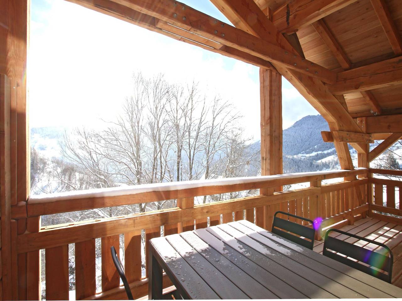 Apartment with hot tub in Huez Village in Huez, Écrins National Park