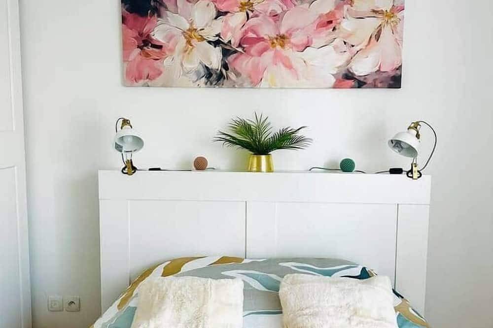 Entire apartment, Le cocon urbain, quiet apartment with garden for 4 people 2 minutes from Vannes in Plescop, Côte des Mégalithes