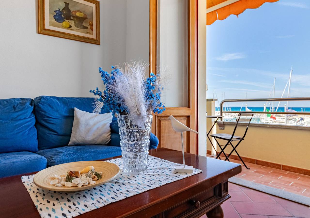 Appartamento intero, Via Della Torre 1 Balcone - Fronte del Porto - Magnifica vista in San Vincenzo, Costa degli Etruschi