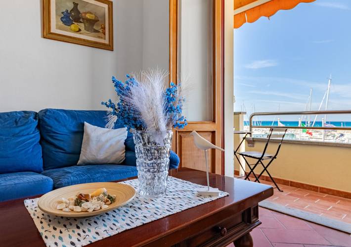Appartamento intero, Via Della Torre 1 Balcone - Fronte del Porto - Magnifica vista in San Vincenzo, Costa degli Etruschi
