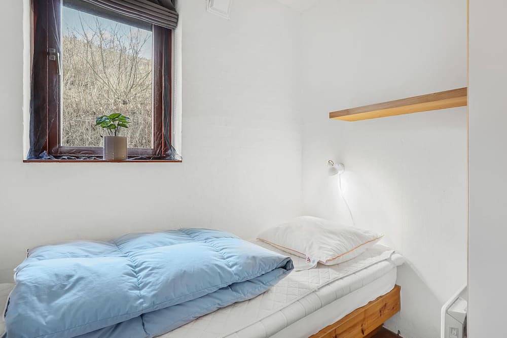 Schönes Haus in Aakirkeby mit Wlan in Boderne, Aakirkeby