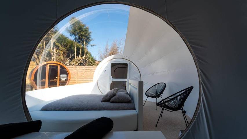 Gîte pour 2 personnes, avec sauna ainsi que terrasse et jacuzzi à Précy-sur-Oise