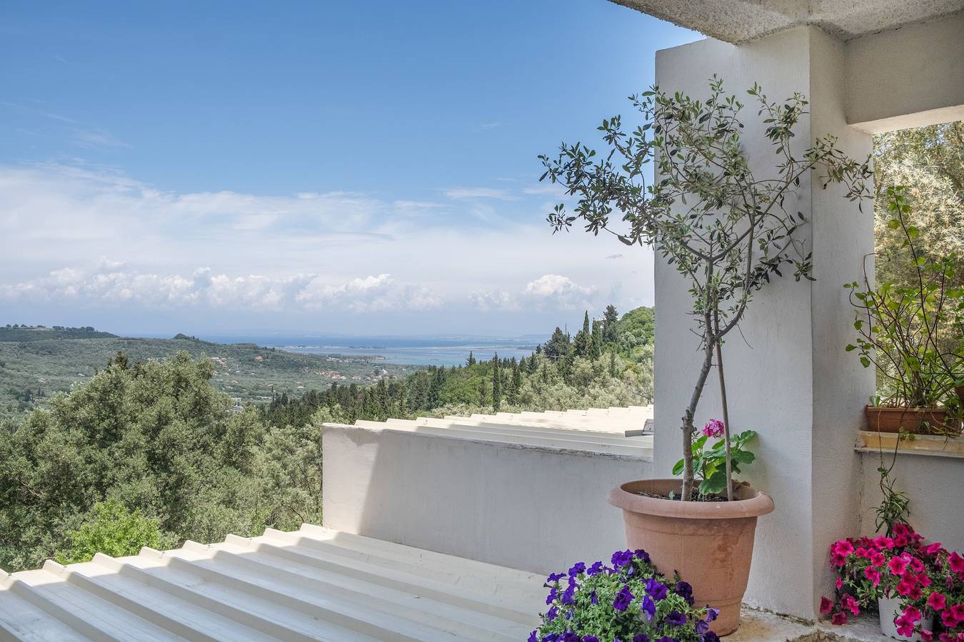 Holiday Home 'Stone House In Katouna with Garden' with Garden, Wi-Fi and Air Conditioning in Κατούνα, Ελλάδα