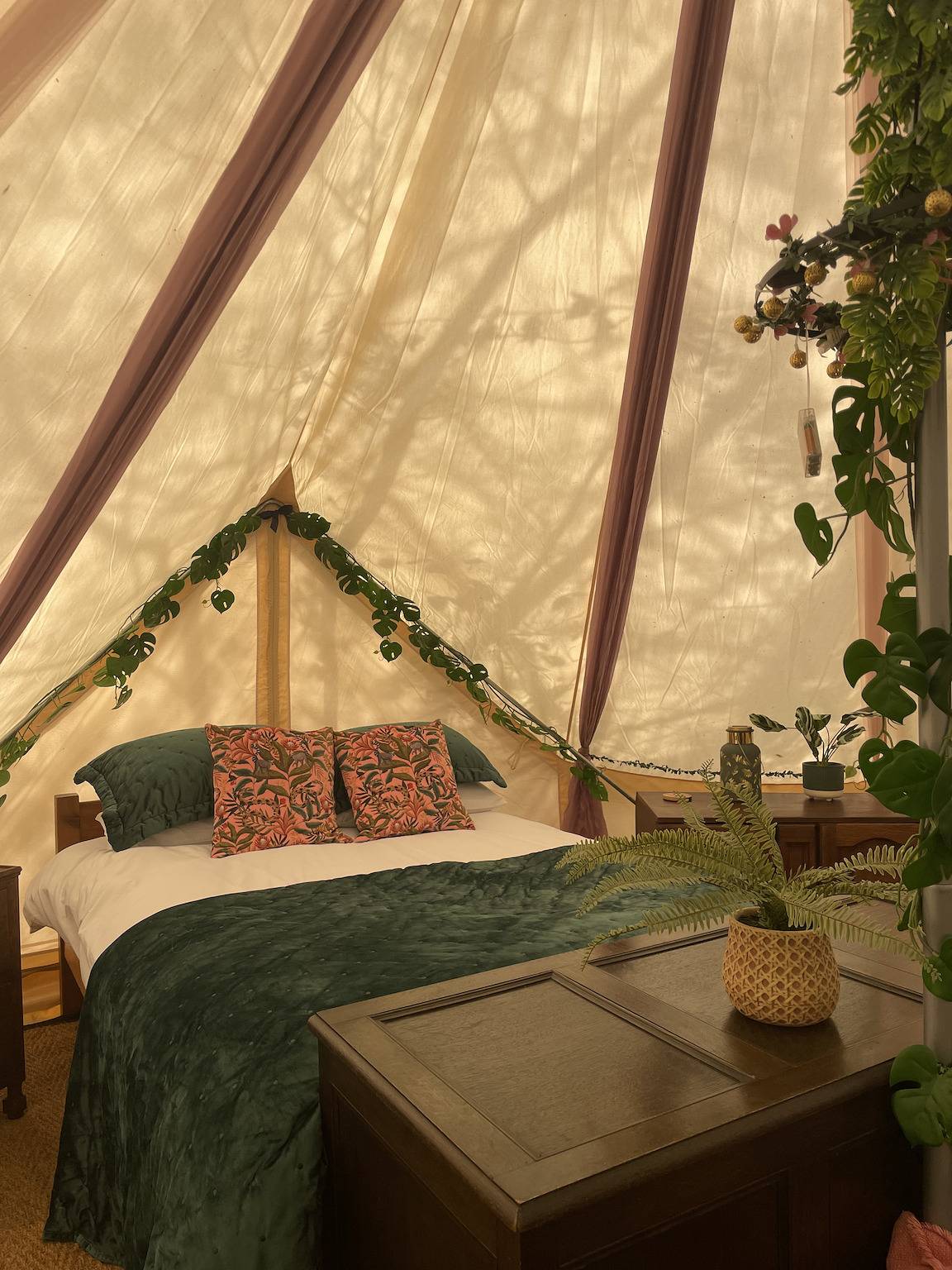 Jungle Bell Tent in Hampshire