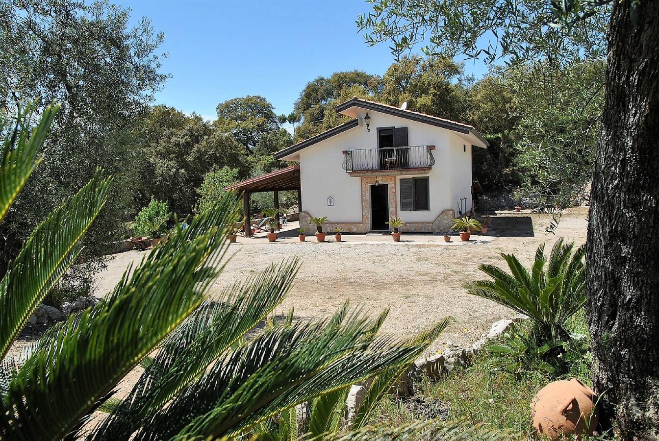 Villa Cycas relaxation in nature in Itri, Latina Province