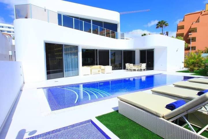 Villa pour 8 personnes, avec jardin et balcon - 1