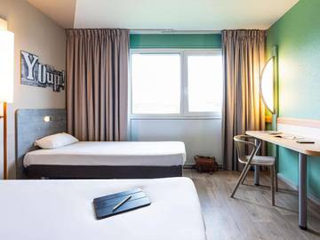 Hôtel pour 3 personnes, avec jardin à Champniers