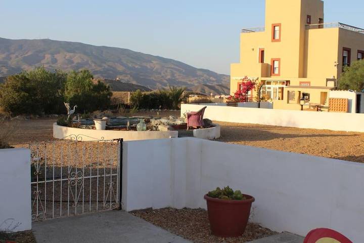 Gîte pour 5 personnes, avec piscine et vue ainsi que jardin et terrasse, animaux acceptés à Tabernas - 2
