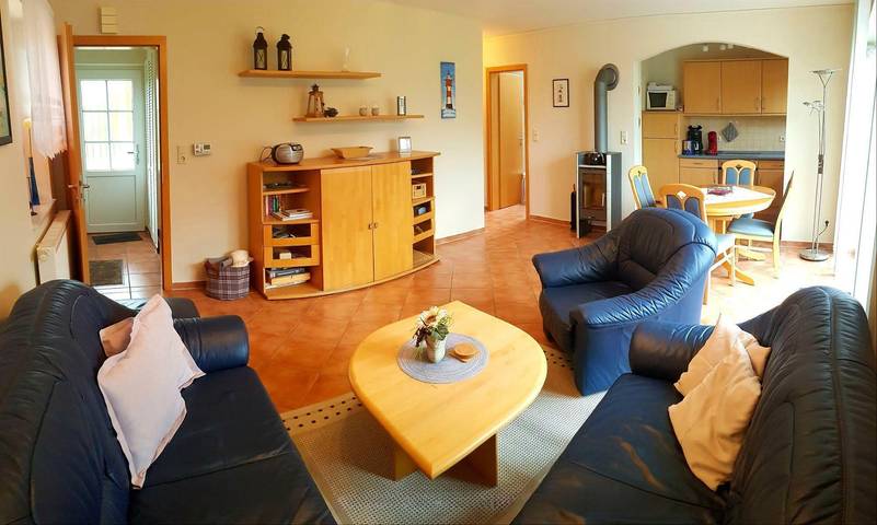 Ferienhaus für 4 Personen, mit Terrasse und Garten sowie Sauna in Norden und Umgebung