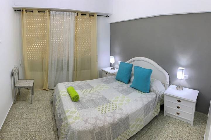 Apartamento de vacaciones para 6 personas, con terraza en Alicante
