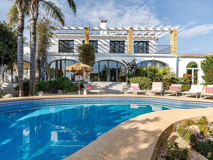 Casa rural para 8 personas, con Balcón y Terraza además de Jardín y Piscina en Altea