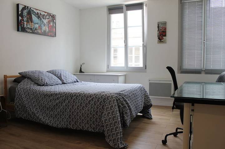 Ganze Wohnung, Appartement Centre Historique in Besançon, Doubs