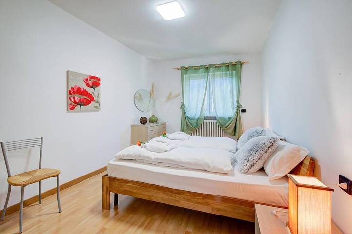 Entire apartment, Agritur Laura - L'angolo dei Fiori 4 with Shared Garden, Torbole sul Garda, Italy in Torbole, Nago-Torbole