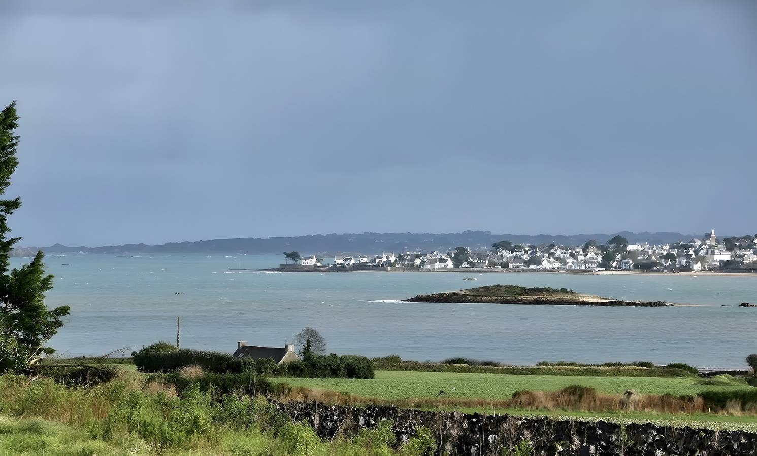 Cottage « Pen Prat » avec vue mer 400M de la plage in Saint-Pol-de-Léon, Ceinture Dorée