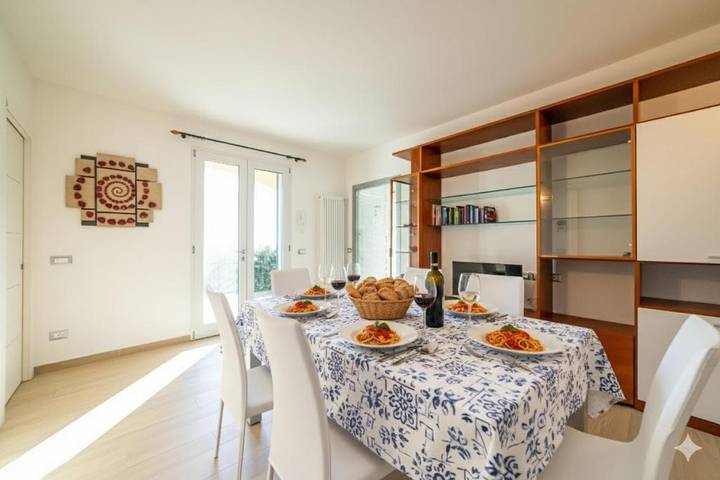 Gîte pour 6 personnes, avec vue ainsi que jardin et terrasse à Pompeiana - 2