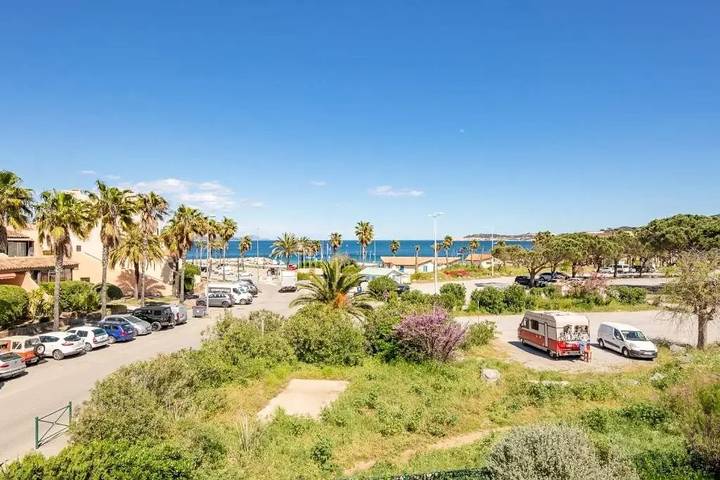 Gîte pour 6 personnes, avec piscine dans Port des Marines de Cogolin - 2