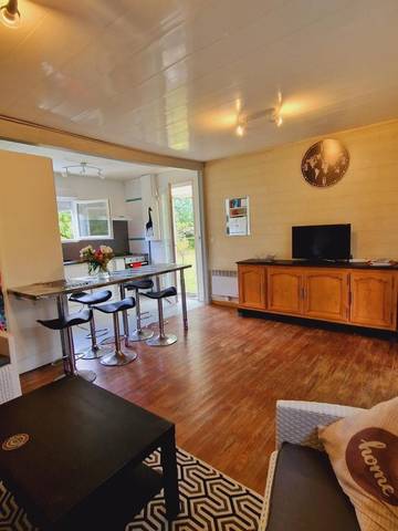 Gîte pour 4 personnes, avec balcon et jardin à Saubion